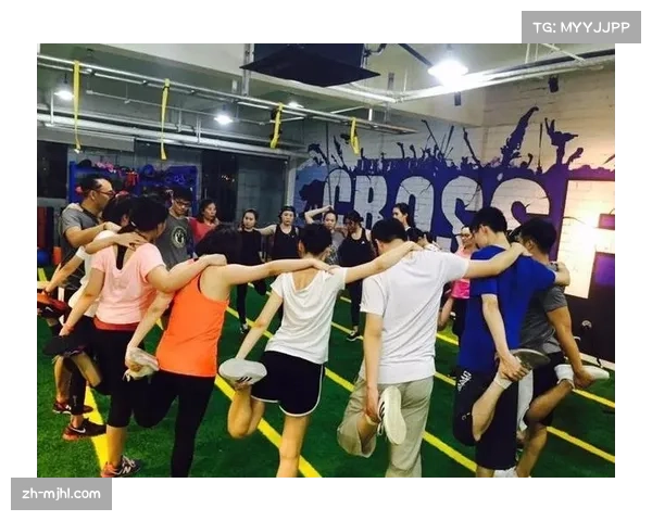 昂热后防连续失误送礼 朗斯进攻小组配合流畅高效